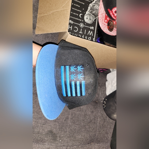 Caps - Picture 3 of 5